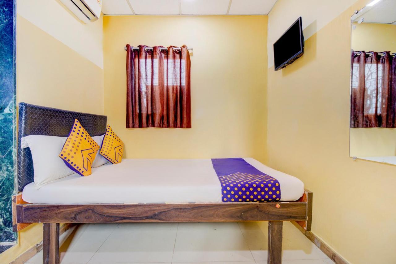 Oyo 70661 Hotel Al Makkah Managed By Hotel Paris Mumbai Exterior foto