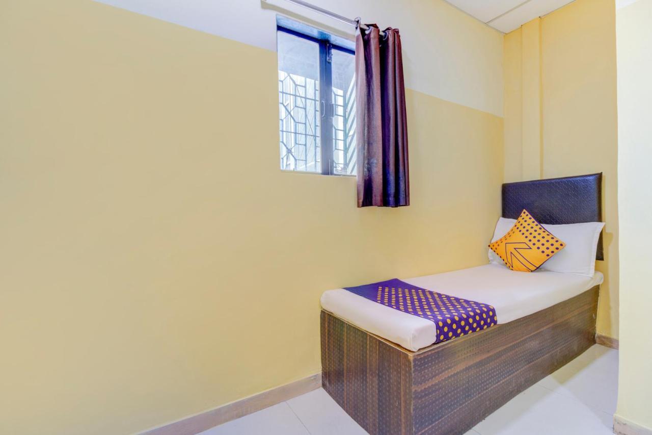Oyo 70661 Hotel Al Makkah Managed By Hotel Paris Mumbai Exterior foto