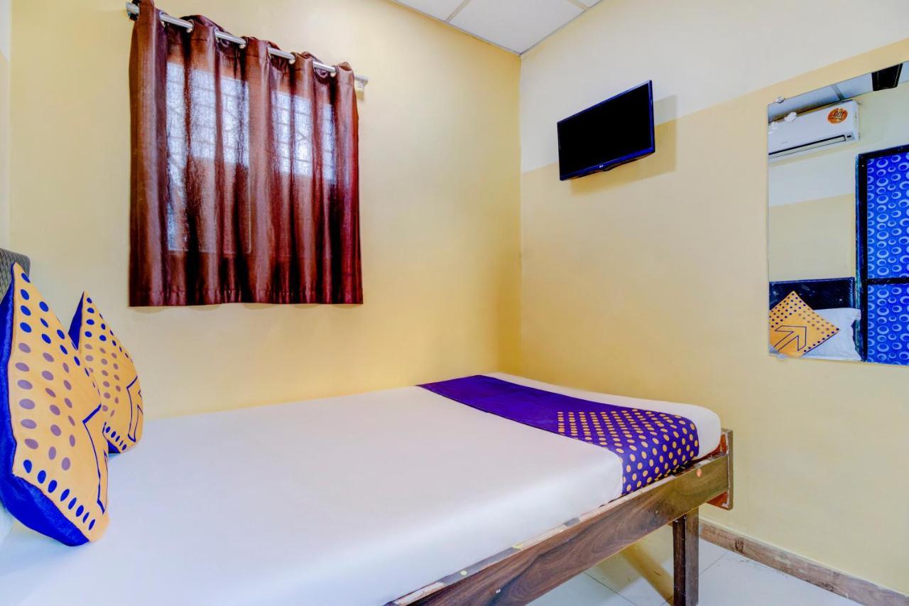 Oyo 70661 Hotel Al Makkah Managed By Hotel Paris Mumbai Exterior foto